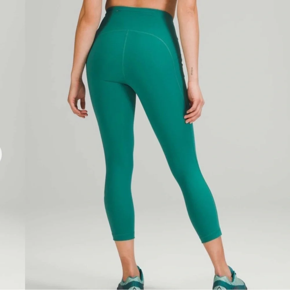 Lululemon Swift Speed High-Rise Tight 25” Leggings Teal Lagoon Size 4 Pilates